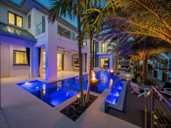 Luxury Waterfront Home in Naples with Gulf Access