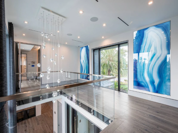 Luxury Waterfront Home in Naples with Gulf Access