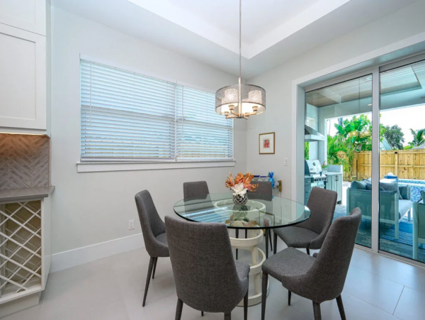 Your Perfect Coastal 4-Bdm Retreat Near 2 Beaches in Naples