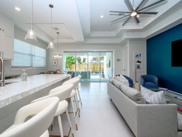 Your Perfect Coastal 4-Bdm Retreat Near 2 Beaches in Naples