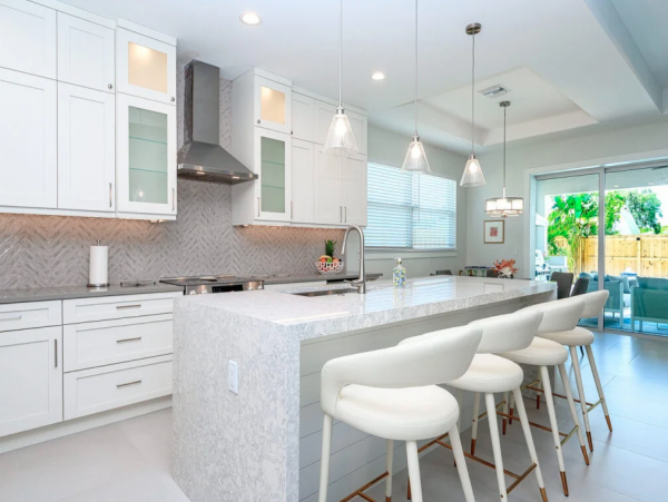 Your Perfect Coastal 4-Bdm Retreat Near 2 Beaches in Naples