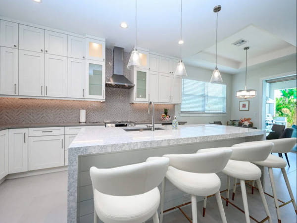 Your Perfect Coastal 4-Bdm Retreat Near 2 Beaches in Naples