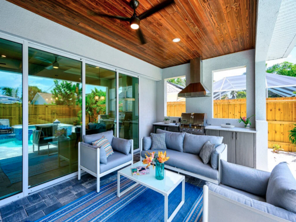 Your Perfect Coastal 4-Bdm Retreat Near 2 Beaches in Naples