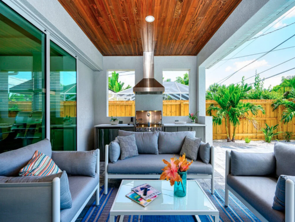 Your Perfect Coastal 4-Bdm Retreat Near 2 Beaches in Naples