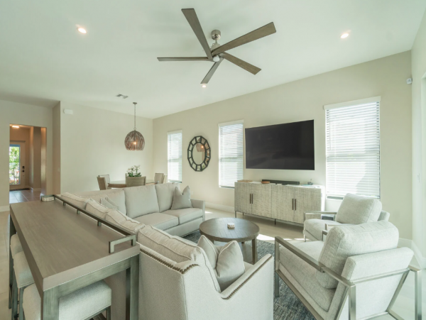 Welcome to Your Ultimate Luxury Beach Getaway in Naples!