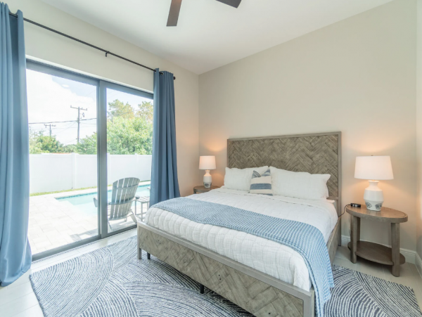 Welcome to Your Ultimate Luxury Beach Getaway in Naples!