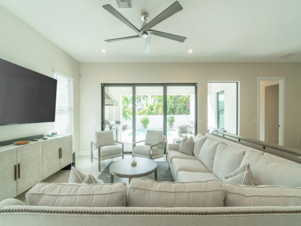 Welcome to Your Ultimate Luxury Beach Getaway in Naples!
