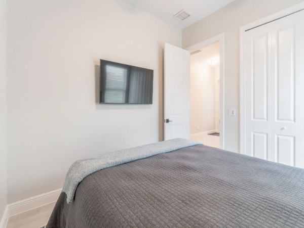 Welcome to Your Ultimate Luxury Beach Getaway in Naples!