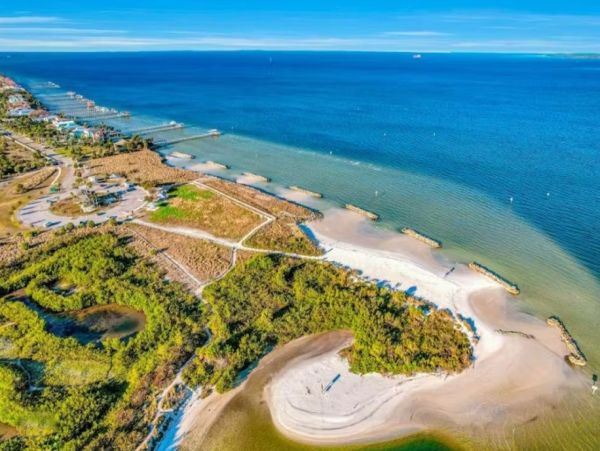 Apollo Beach Vacation Rental Waterfront 3 Bedroom Home with Pool & Dock