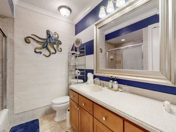 Apollo Beach Vacation Rental Waterfront 3 Bedroom Home with Pool & Dock