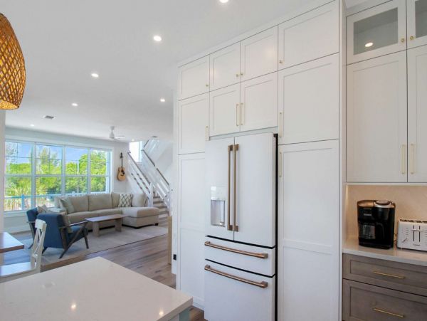 Four Bedroom Walk to the Beach Home in Longboat Key