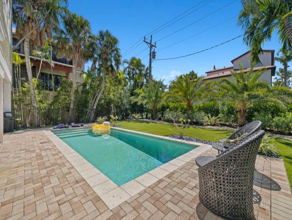 Modern Luxury Home with Private Heated Pool in Captiva Island