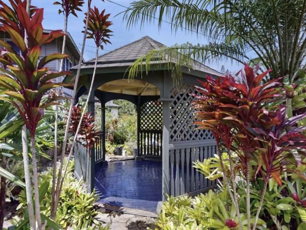 Mountain View Two Bedroom Guest House in Honolulu