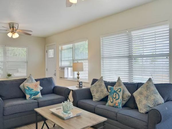 Walk to Beach Four Bedroom Duplex in Bradenton Beach