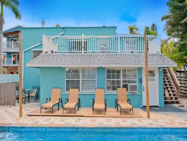 Walk to Beach Four Bedroom Duplex in Bradenton Beach