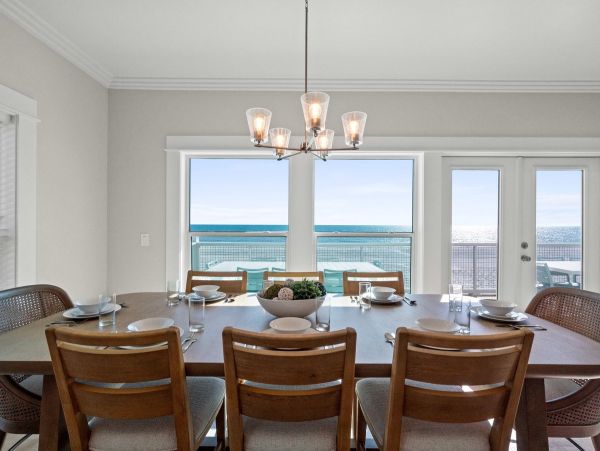 Oceanfront Luxury - 6BR Home with Pool, Hot Tub & Adventure Gear Credit