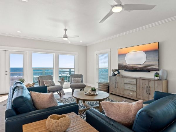 Oceanfront Luxury - 6BR Home with Pool, Hot Tub & Adventure Gear Credit