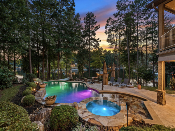 Pure Luxury Lakeside Home Amazing Amenities