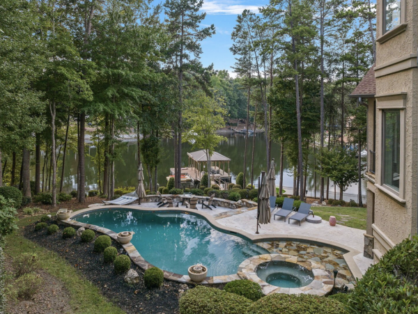 Pure Luxury Lakeside Home Amazing Amenities