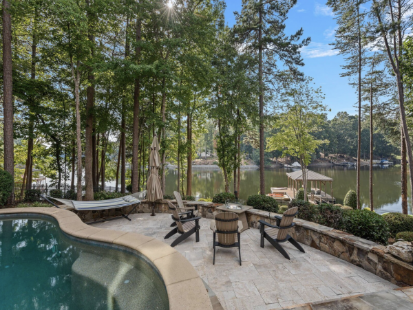 Pure Luxury Lakeside Home Amazing Amenities