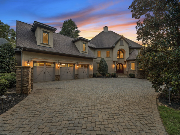 Pure Luxury Lakeside Home Amazing Amenities