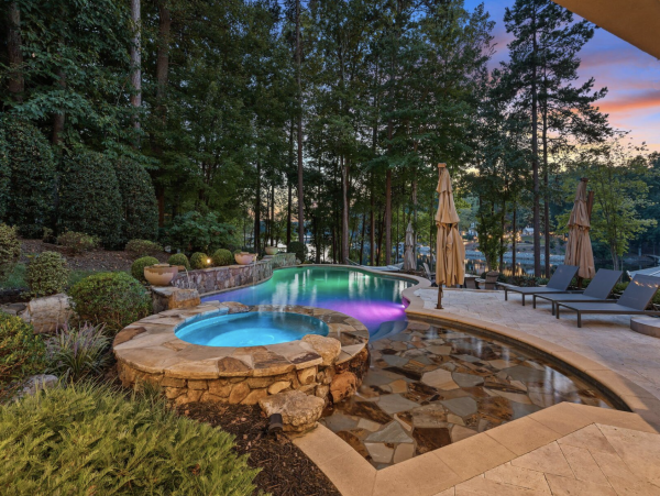 Pure Luxury Lakeside Home Amazing Amenities