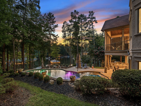 Pure Luxury Lakeside Home Amazing Amenities