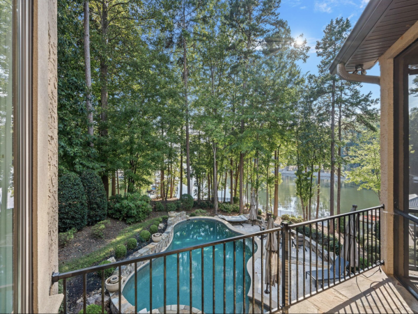 Pure Luxury Lakeside Home Amazing Amenities
