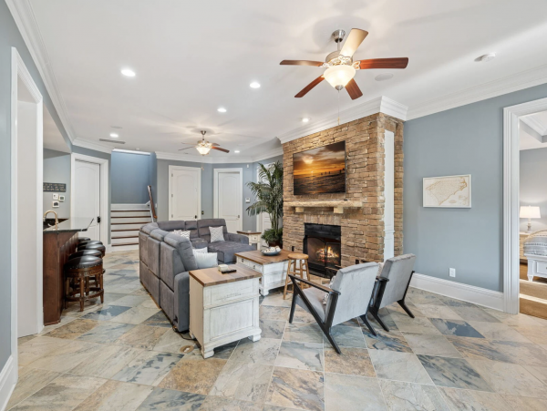 Pure Luxury Lakeside Home Amazing Amenities