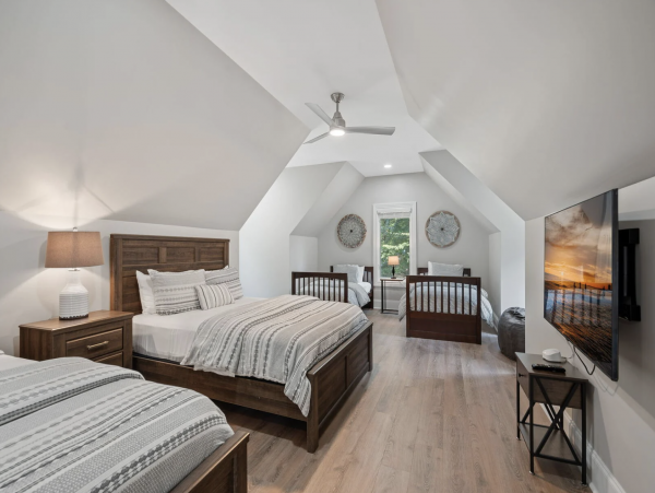 Pure Luxury Lakeside Home Amazing Amenities