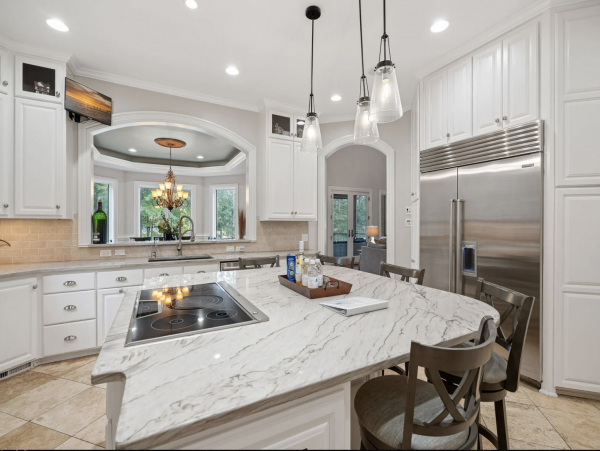 Pure Luxury Lakeside Home Amazing Amenities