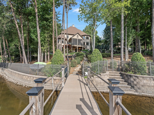 Pure Luxury Lakeside Home Amazing Amenities