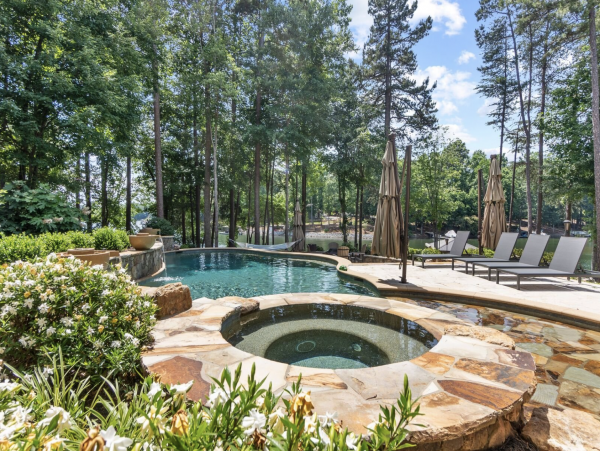 Pure Luxury Lakeside Home Amazing Amenities