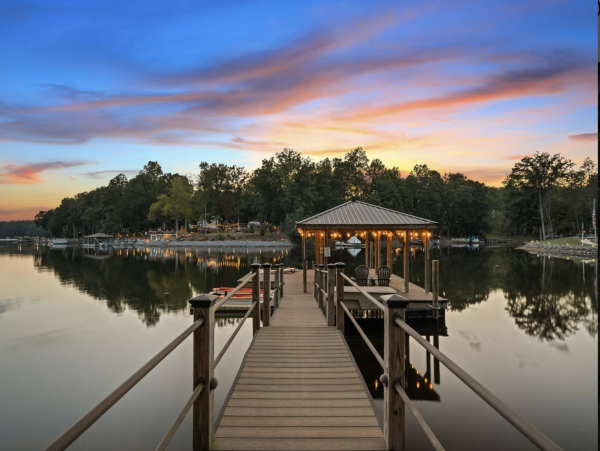 Pure Luxury Lakeside Home Amazing Amenities