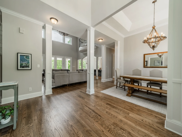 Stunning lake Views True Paradise. Magnificent Vacation Rental Home