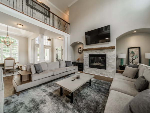 Stunning lake Views True Paradise. Magnificent Vacation Rental Home