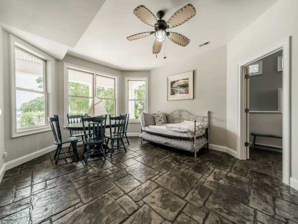 Stunning lake Views True Paradise. Magnificent Vacation Rental Home