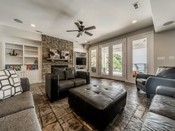 Stunning lake Views True Paradise. Magnificent Vacation Rental Home