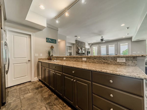 Stunning lake Views True Paradise. Magnificent Vacation Rental Home