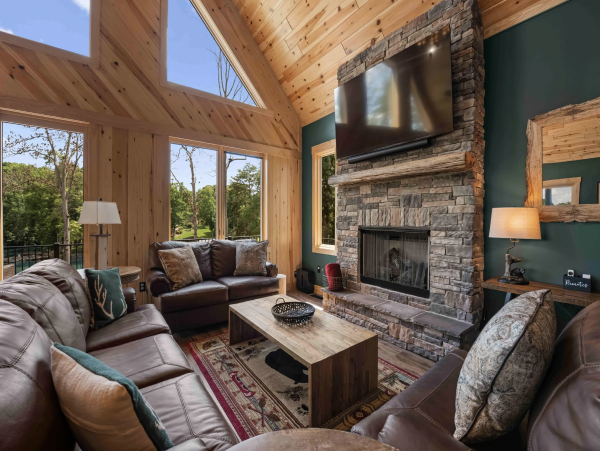Private Lodge Can Sleep Up to 20 Guests Exclusive Vacation Residence- Private Beach