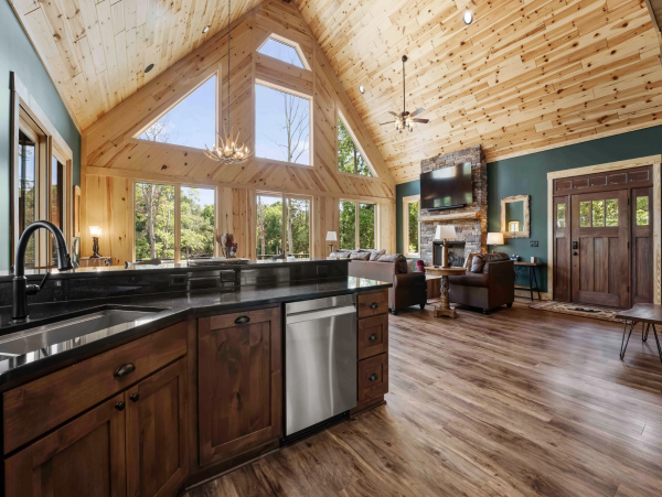 Private Lodge Can Sleep Up to 20 Guests Exclusive Vacation Residence- Private Beach