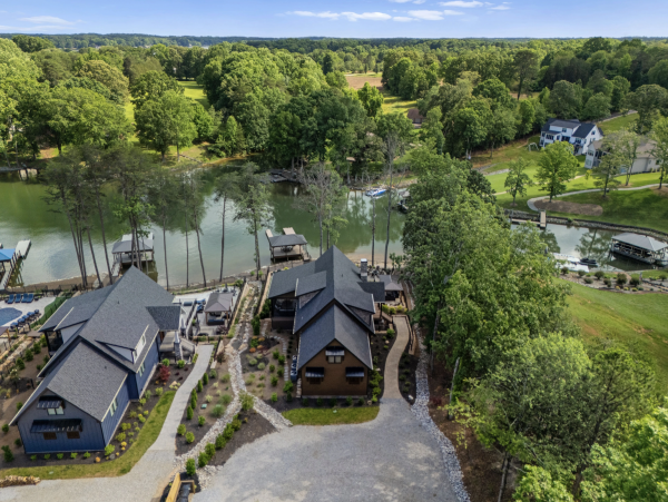 Private Lodge Can Sleep Up to 20 Guests Exclusive Vacation Residence- Private Beach