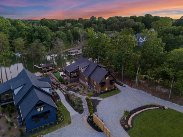Private Lodge Can Sleep Up to 20 Guests Exclusive Vacation Residence- Private Beach