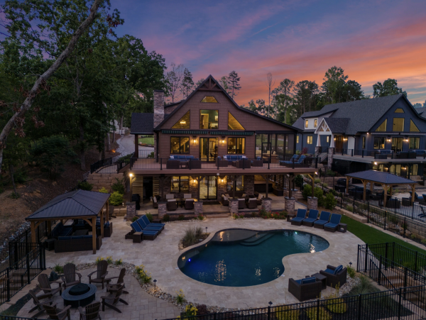 Private Lodge Can Sleep Up to 20 Guests Exclusive Vacation Residence- Private Beach