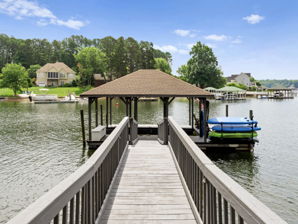 The Ultimate Lake Norman Lakeside Five Bedroom Retreat
