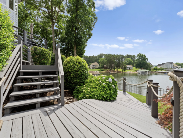 The Ultimate Lake Norman Lakeside Five Bedroom Retreat