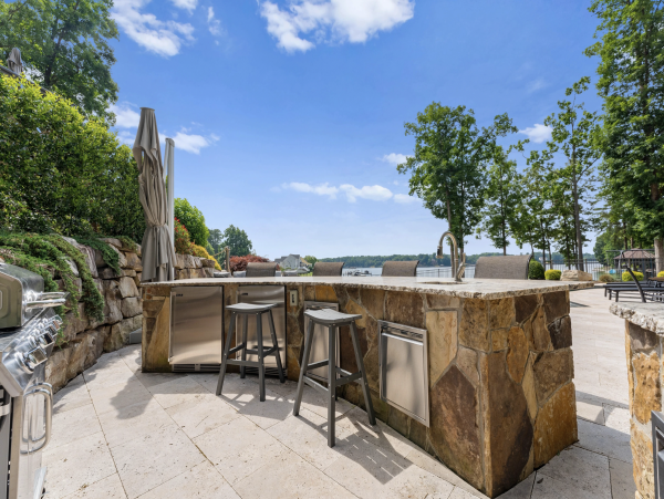 The Ultimate Lake Norman Lakeside Five Bedroom Retreat