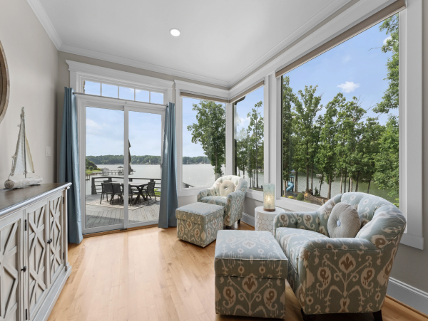 The Ultimate Lake Norman Lakeside Five Bedroom Retreat