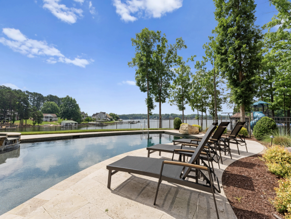 The Ultimate Lake Norman Lakeside Five Bedroom Retreat