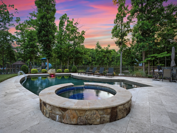 The Ultimate Lake Norman Lakeside Five Bedroom Retreat